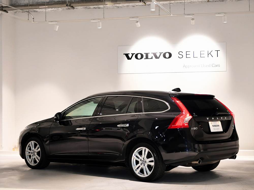 最新中古車情報 V6 3リッター ターボ 304psのv60 T6 Awd ディーラー最新情報 ボルボ カー 板橋